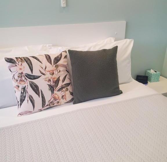 فندق Roydons Motor Inn