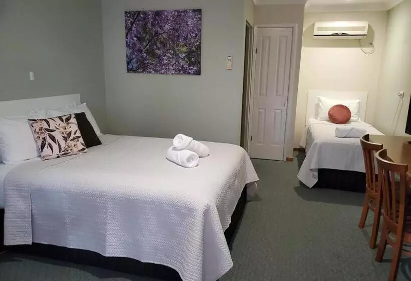 ホテル Roydons Motor Inn