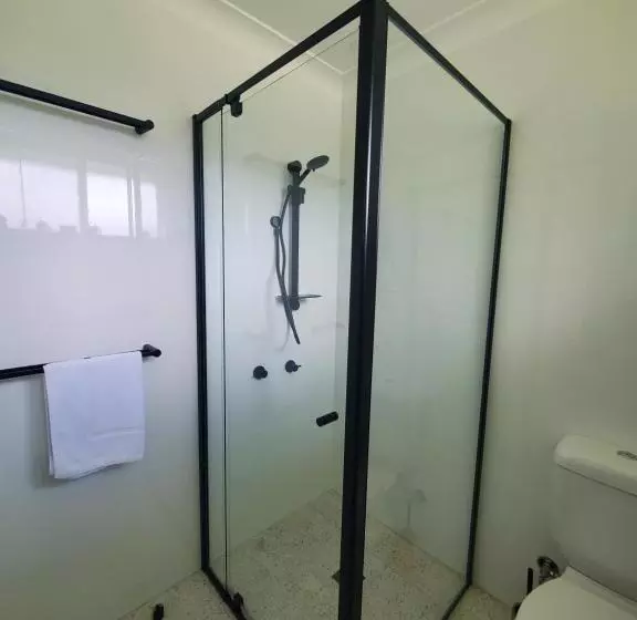 ホテル Roydons Motor Inn