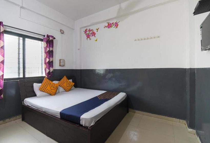 Spot On 66186 Hotel Basari