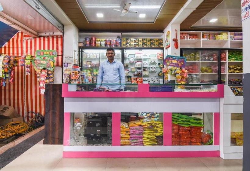 Spot On 66186 Hotel Basari