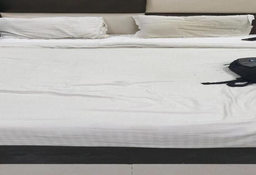 호텔 Spot On 80817 Krishna Guest House