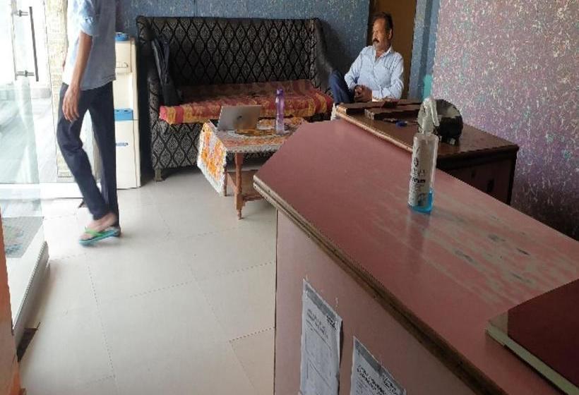 호텔 Spot On 80817 Krishna Guest House