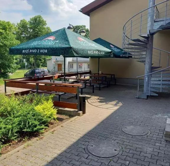 ペンション Penzion Lokotka Děčín