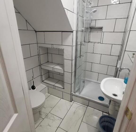 פנסיון Richmond House