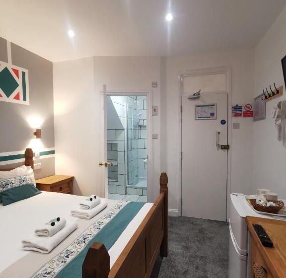 פנסיון Richmond House