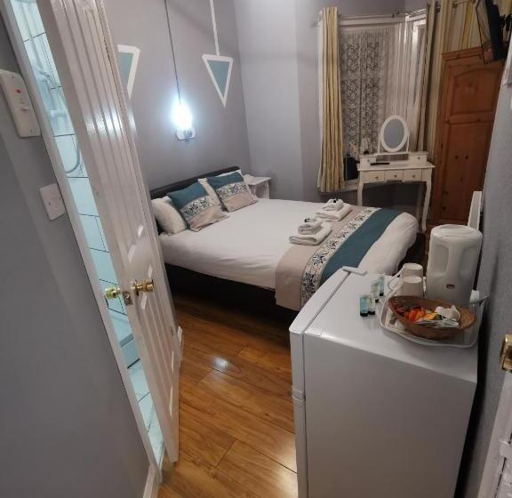 פנסיון Richmond House