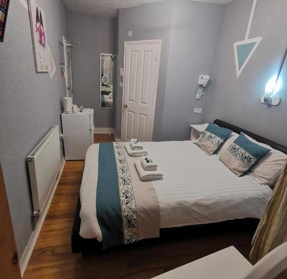 פנסיון Richmond House