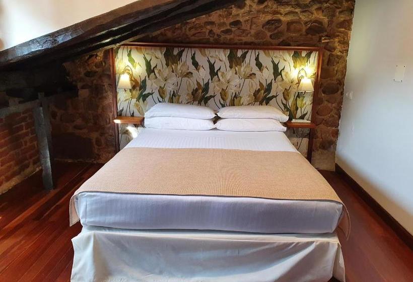 فندق صغير Ermita 1883