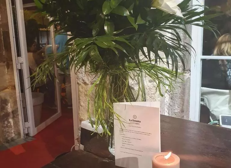 ユースホステル Ermita 1883