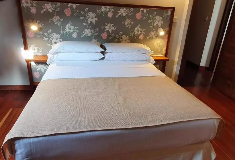 ユースホステル Ermita 1883