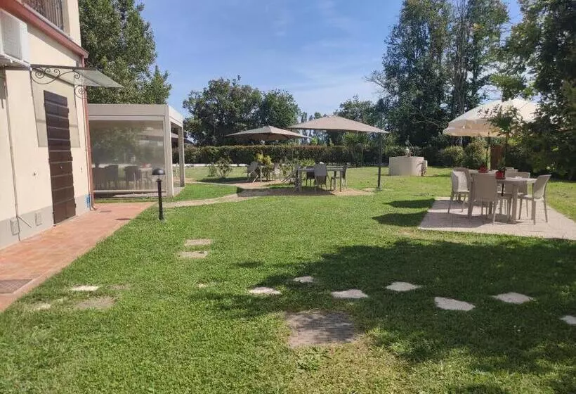 تختخواب و صبحانه Il Casale Di David