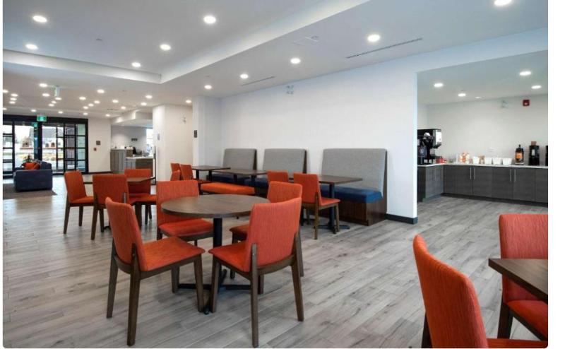 Hotel Comfort Inn & Suites