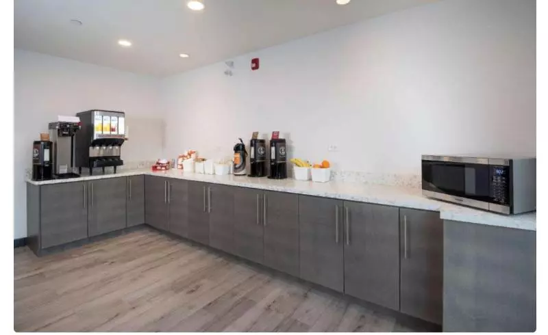 Hotelli Comfort Inn & Suites