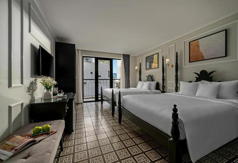 هتل Del Luna Boutique