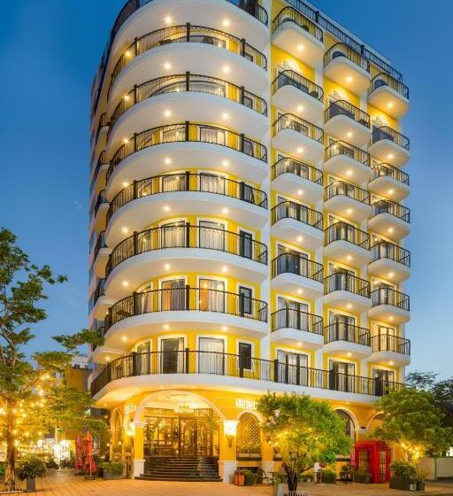 هتل Del Luna Boutique