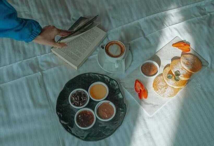 ホテル The Central View Boutique