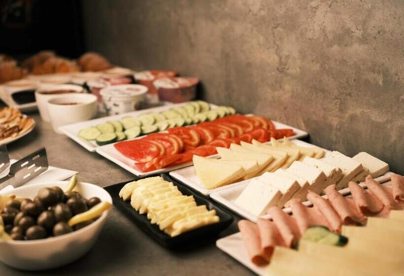 ホテル The Central View Boutique