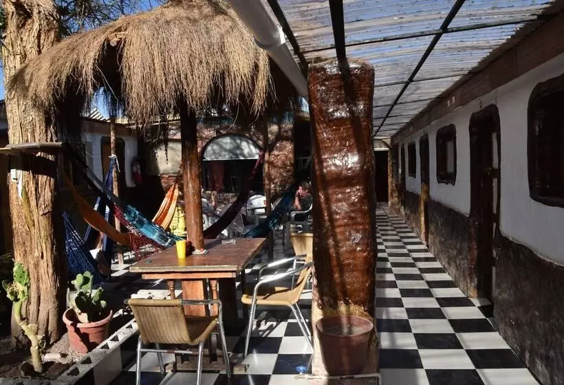 ペンション Hostal La Florida   Hostel