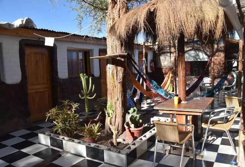 ペンション Hostal La Florida   Hostel