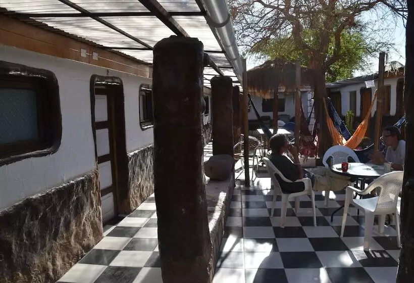 ペンション Hostal La Florida   Hostel