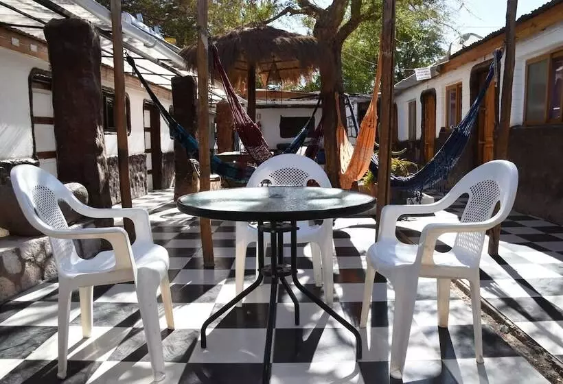 ペンション Hostal La Florida   Hostel