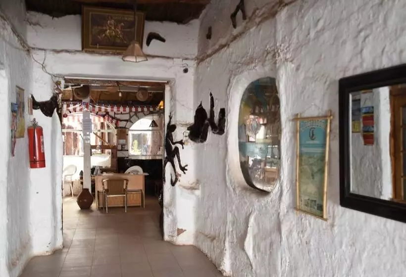 ペンション Hostal La Florida   Hostel