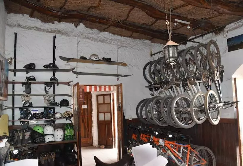 ペンション Hostal La Florida   Hostel