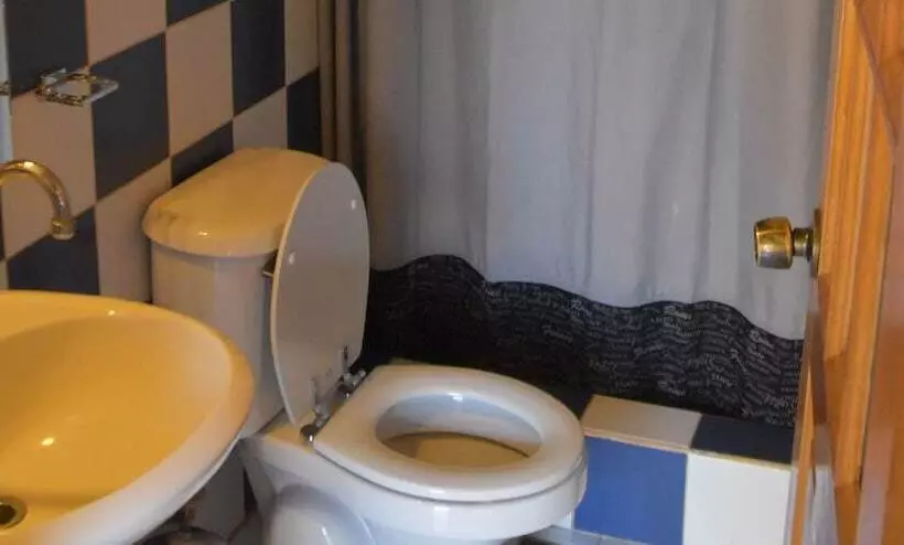 ペンション Hostal La Florida   Hostel