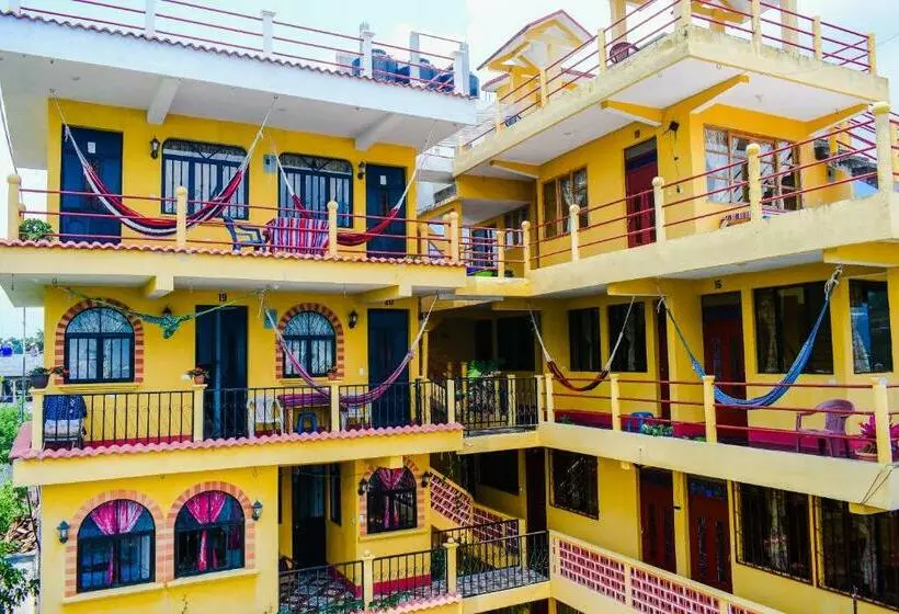 هاستل Villa Del Lago