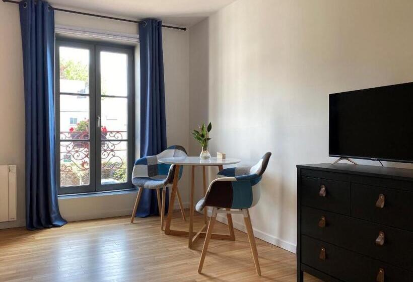 Aamiaismajoitus (B&B) A L Ombre D Azay   Demeure D Hôtes