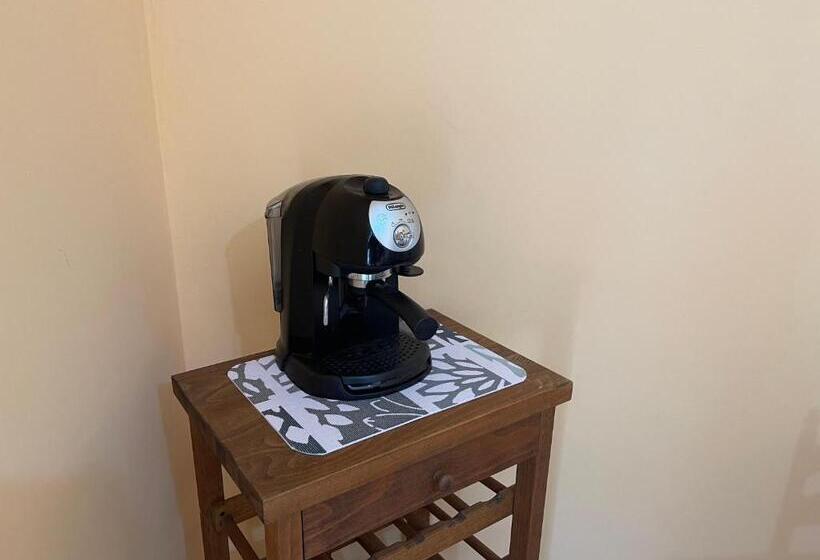 تختخواب و صبحانه Flavia Apartment