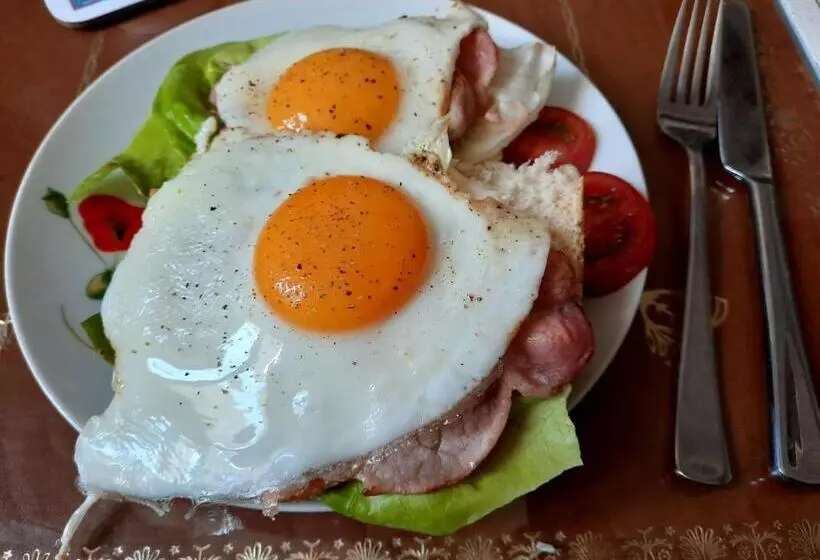 Aamiaismajoitus (B&B) Maison Du Coquelicot