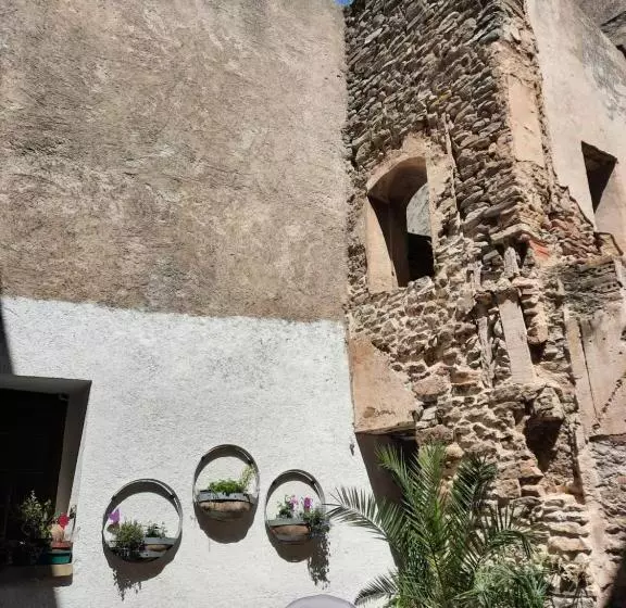 Aamiaismajoitus (B&B) Maison Du Coquelicot