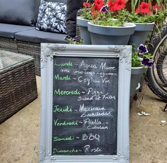 Aamiaismajoitus (B&B) Maison Du Coquelicot