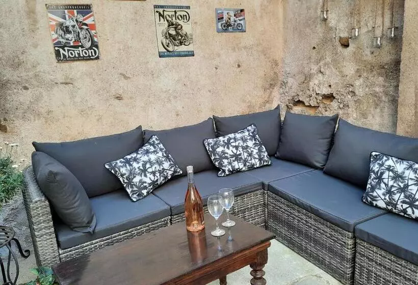 Aamiaismajoitus (B&B) Maison Du Coquelicot