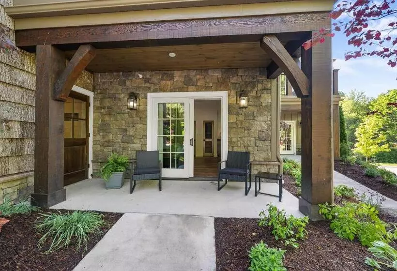 Hotelli The Blowing Rock Manor