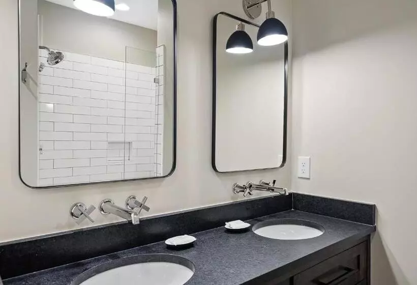 Hotelli The Blowing Rock Manor