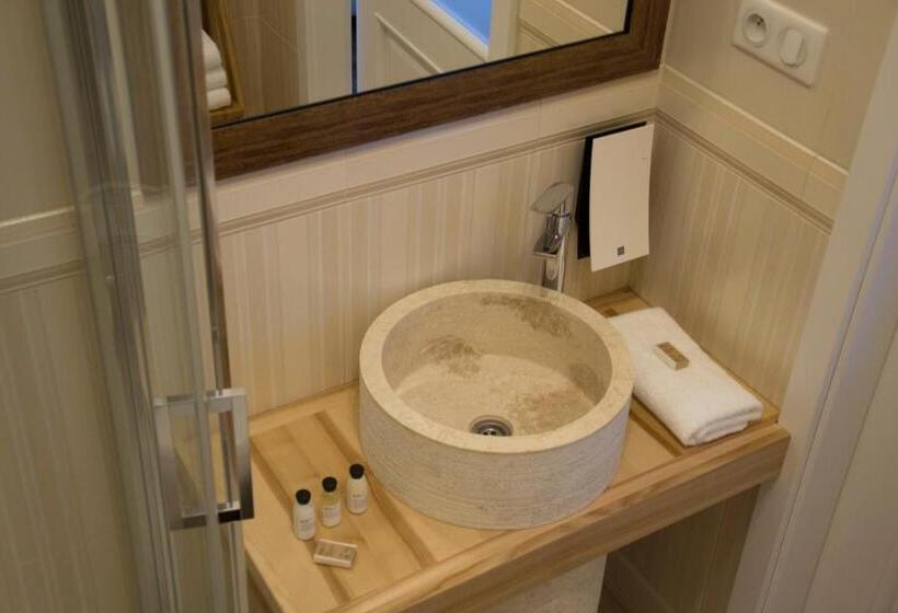 Hotelli Willa Sepia Spa