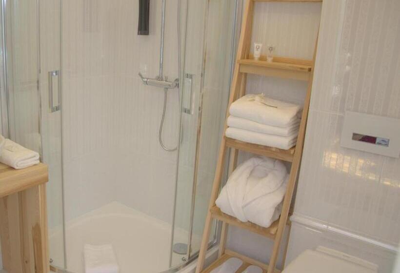 Hotelli Willa Sepia Spa