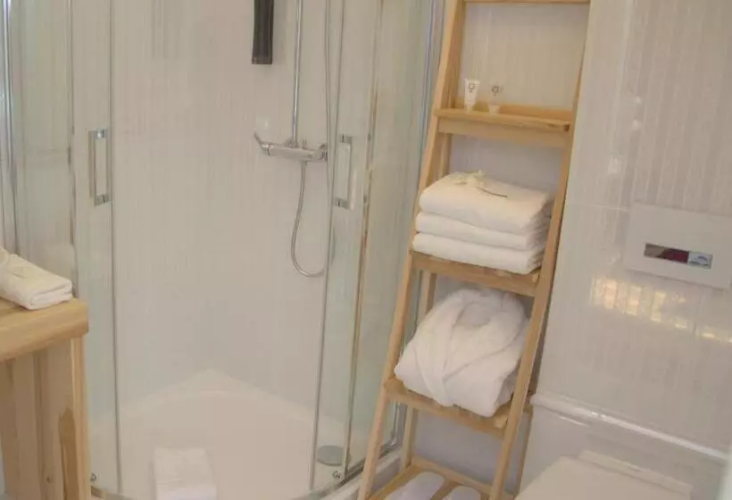 Hotelli Willa Sepia Spa