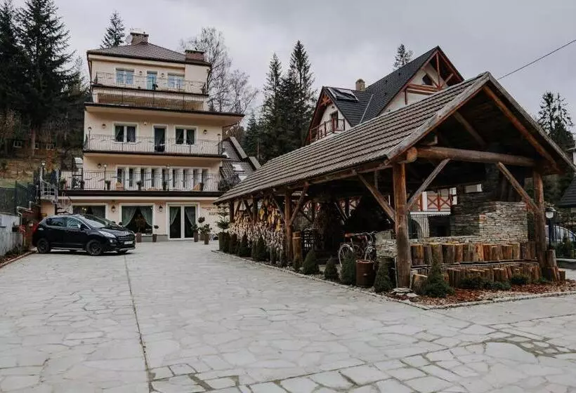 Hotelli Willa Sepia Spa