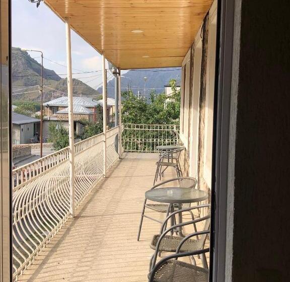 پانسیون House 54