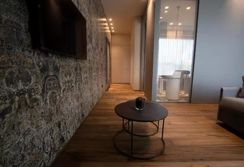 Piccola Maesta' Boutique Rooms