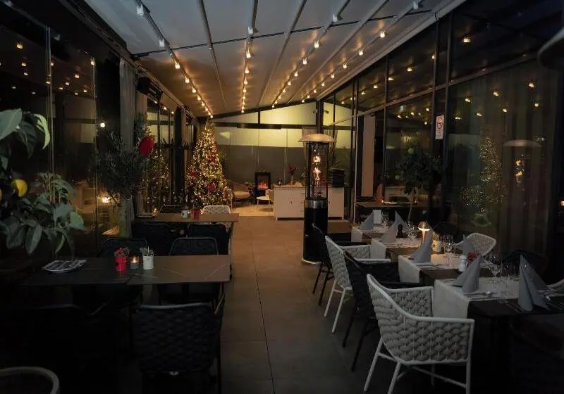 Tisia Hotel & Spa