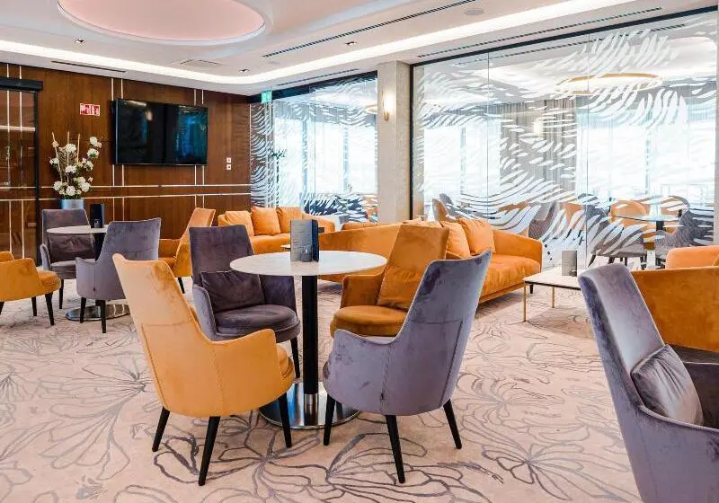 Tisia Hotel & Spa