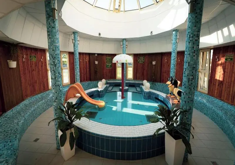 Tisia Hotel & Spa