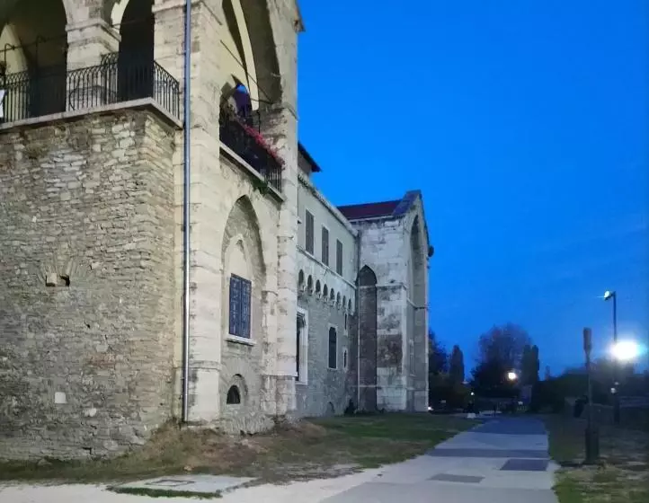 Aamiaismajoitus (B&B) Panzió Tata