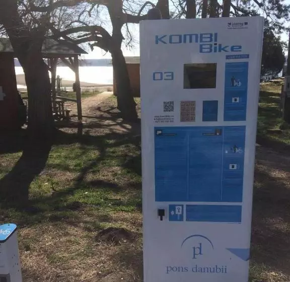 Aamiaismajoitus (B&B) Panzió Tata