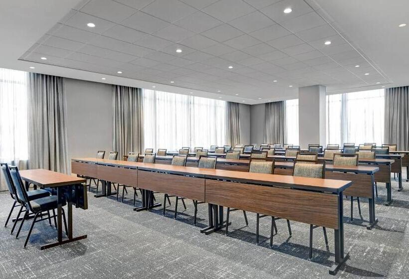 فندق Courtyard By Marriott Manhattan Aggieville